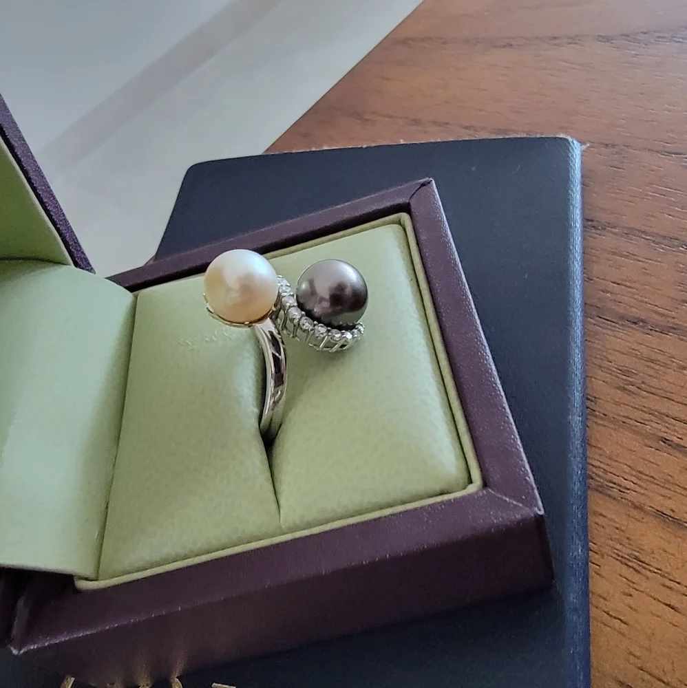 Pearl + Diamond Swirl Ring - Picture 3 of 4